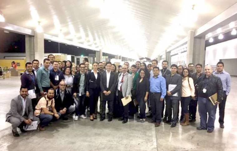 Visitan aduana de Tijuana estudiantes de diplomado en derecho aduanero y comercio exterior